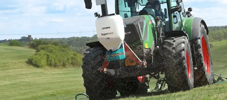 LEHNER Streuer LEHNER 12 Volt-Streuer für Zwischenfrüchte und Grassaaten