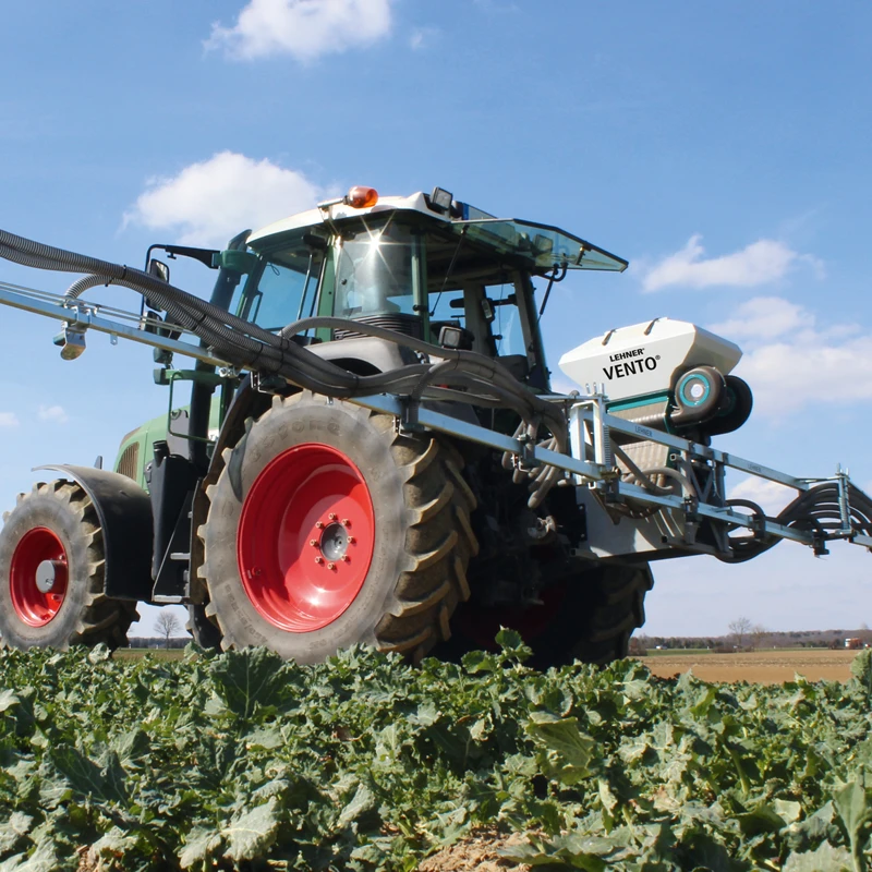 LEHNER VENTO 12 Volt Gebläsestreuer für Zwischenfrucht und Grassaaten LEHNER VENTO Pneumatischer Gebläsestreuer mit Schläuchen