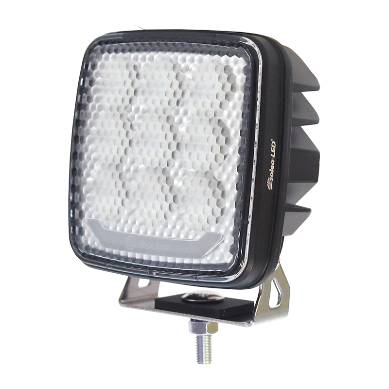 LED Arbeitsscheinwerfer 3000 Lumen 12/24 Volt LED Arbeitsscheinwerfer Traktoren 3000 Lumen 12/24 Volt funkentstört IP69K