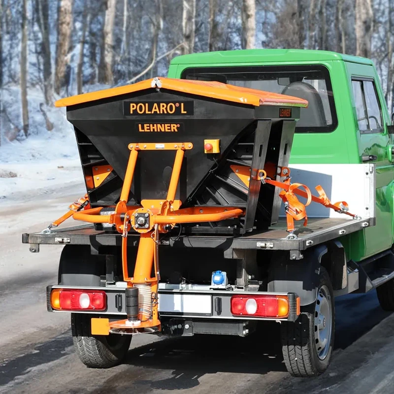 LEHNER POLARO L Streusalzstreue für Kleintranporter LEHNER POLARO L für Streusalz streuen mit LKW