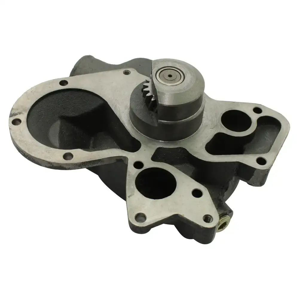 P140572 Wasserpumpe passend für MF 5465 6465 6475 6480 7465 7475 7480 und Landini Mythos Legend image 1 Wasserpumpe passend für MF 5465 6465 6475 6480 7465 7475 7480 und Landini Mythos Legend Frontalansicht