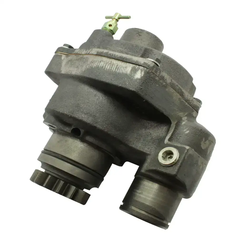 P140511 Wasserpumpe passend für John Deere Mähdrescher image 1 Wasserpumpe passend für John Deere Mähdrescher Frontalansicht