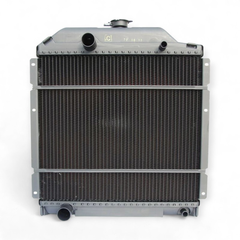 Kühler passend für Renault / Claas 7700036833, 7700040447 Kühler passend für Renault / Claas 7700036833, 7700040447