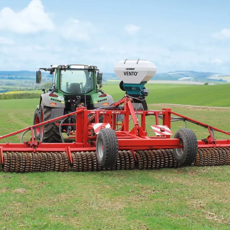 LEHNER VENTO 12 Volt Gebläsestreuer für Zwischenfrucht und Grassaaten LEHNER VENTO Pneumatischer Gebläsestreuer mit Schläuchen