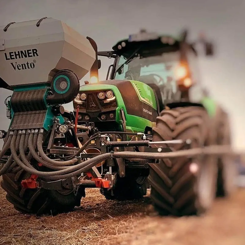 LEHNER VENTO 12 Volt Gebläsestreuer für Zwischenfrucht und Grassaaten LEHNER VENTO Pneumatischer Gebläsestreuer mit Schläuchen